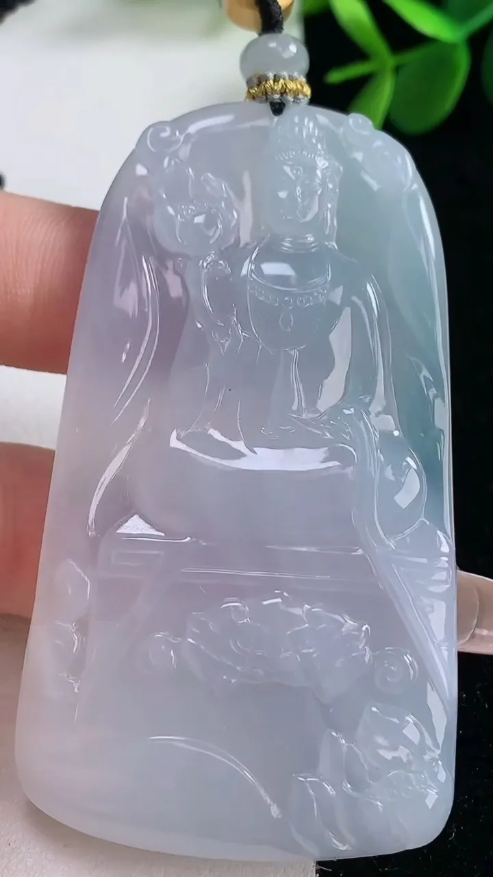 天然A货翡翠紫罗兰大势至菩萨吊坠，尺寸69.4-38-5.2，重量:39.33g
12月26日