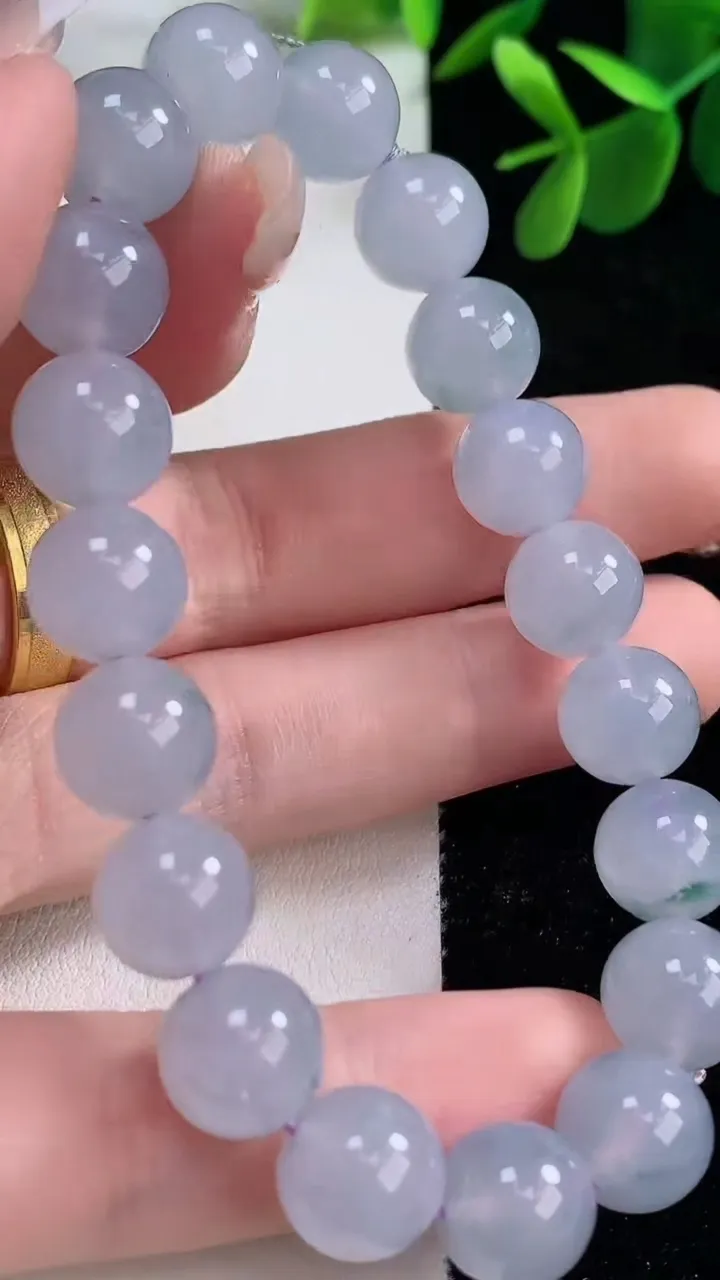 天然A货翡翠紫罗兰飘花圆珠手串，尺寸10-19颗，重量:33.36g12月26日
工厂直销收藏佳品,