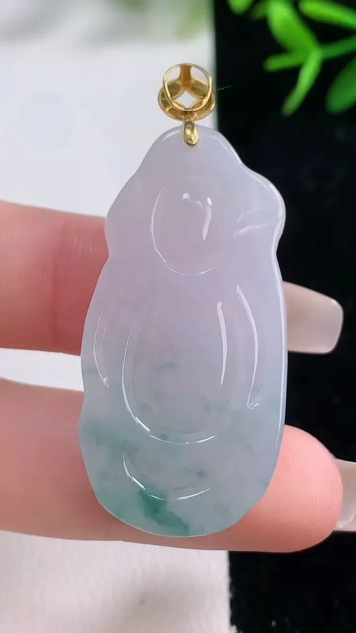 天然A货翡翠18K金飘花财神爷吊坠，尺寸40.7-20-6.2，重量:10.14g
12月26日