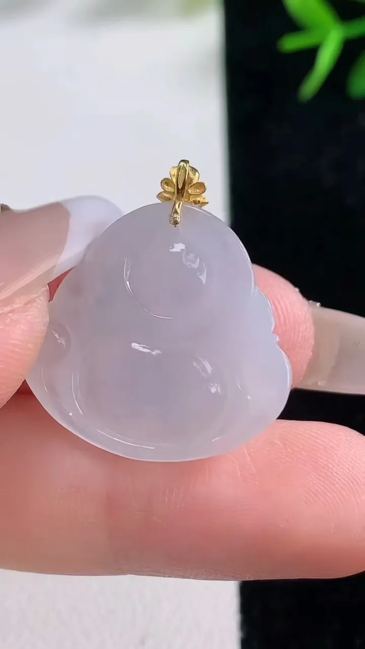 天然A货翡翠佛公吊坠，尺寸21.3-23-5.5，重量:4.14g
12月26日