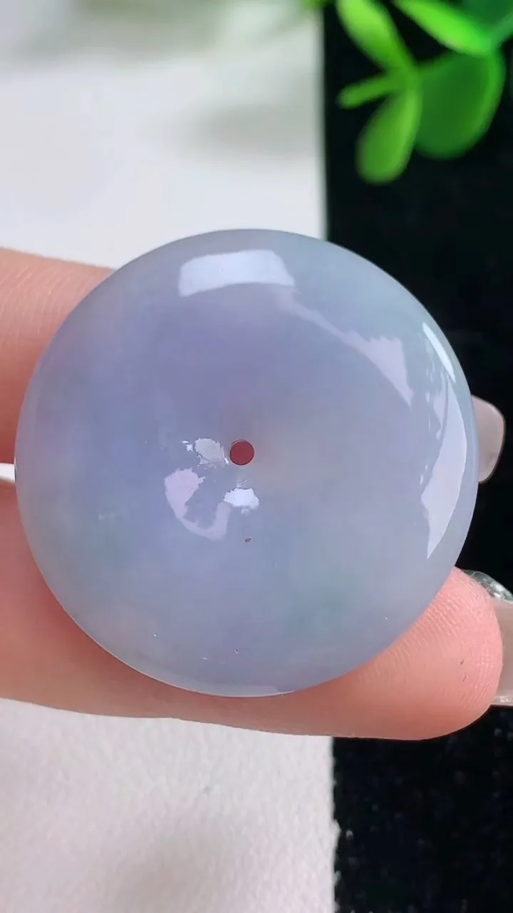 天然A货翡翠紫罗兰平安扣吊坠，尺寸32-5.9，重量:12.42g
12月26日