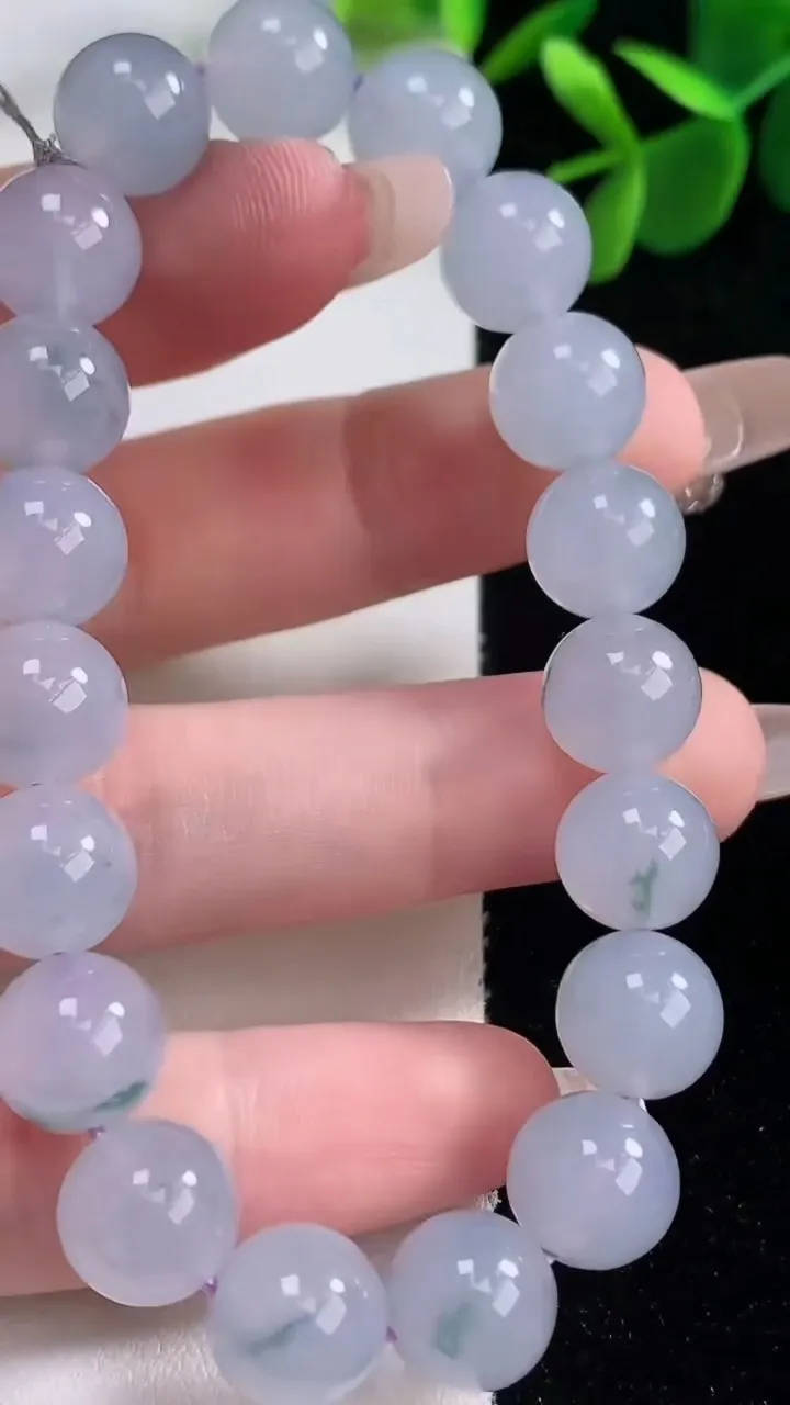 天然A货翡翠紫罗兰飘花圆珠手串，尺寸10-19颗，重量:33.36g12月26日
工厂直销收藏佳品,种好水足，色泽均匀，有种有色，上手高大气！