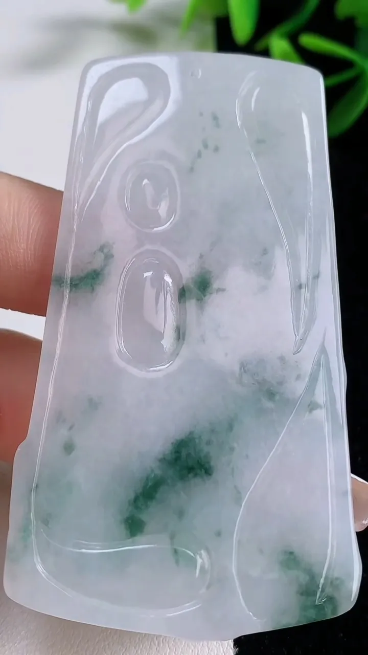 天然A货翡翠飘花文殊菩萨吊坠，尺寸705-38.5-5.5，重量:32.59g
12月26日