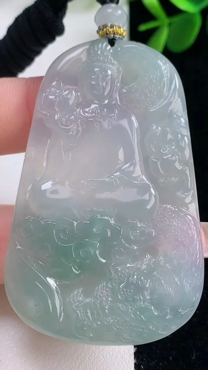 天然A货翡翠御龙大势至菩萨吊坠，尺寸608-38.3-5，重量:31.25g
12月26日