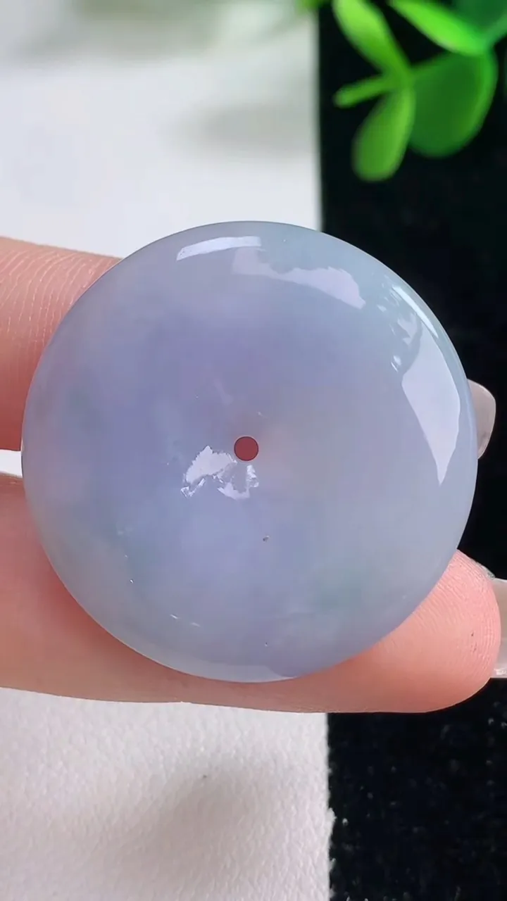 天然A货翡翠紫罗兰平安扣吊坠，尺寸32-5.9，重量:12.42g
12月26日