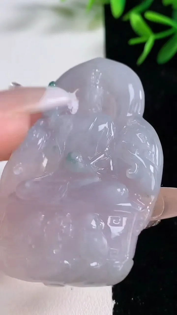 天然A货翡翠紫罗兰飘花大势至菩萨吊坠，尺寸59.2-39.5-6，重量:27.73g
12月26日