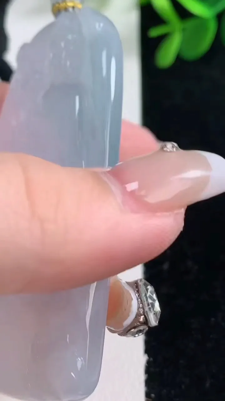 天然A货翡翠紫罗兰大势至菩萨吊坠，尺寸69.4-38-5.2，重量:39.33g
12月26日