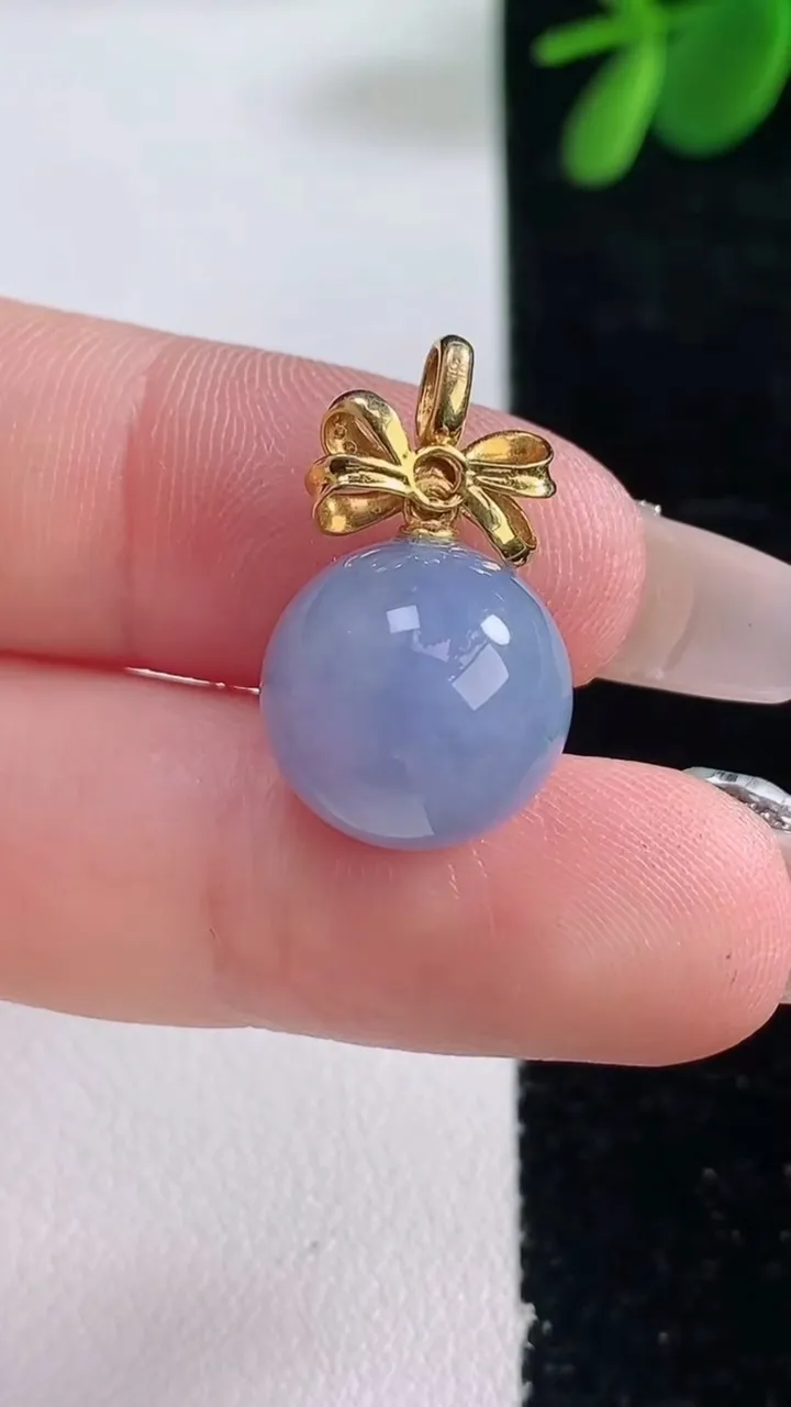 天然A货翡翠18K金紫罗兰圆珠吊坠，尺寸13，重量:4.67g
12月26日