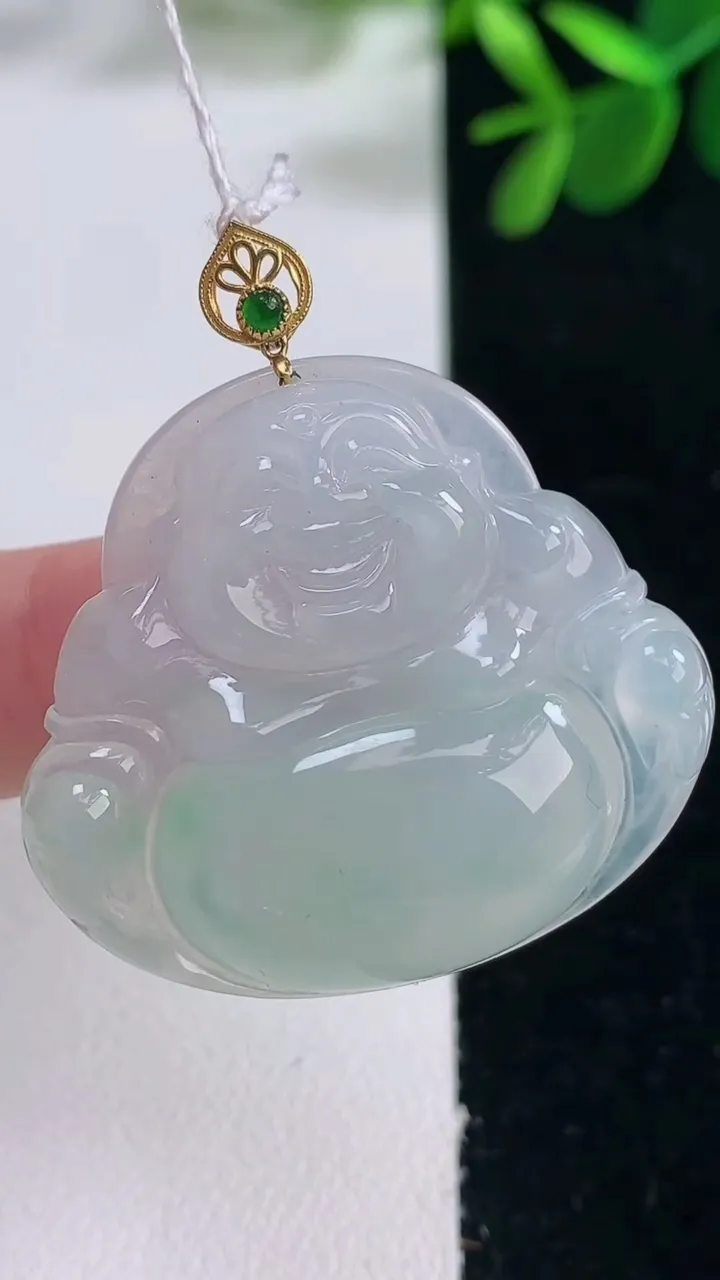 天然A货翡翠佛公吊坠，尺寸32.4-36-6.6，重量:11.94g
12月26日