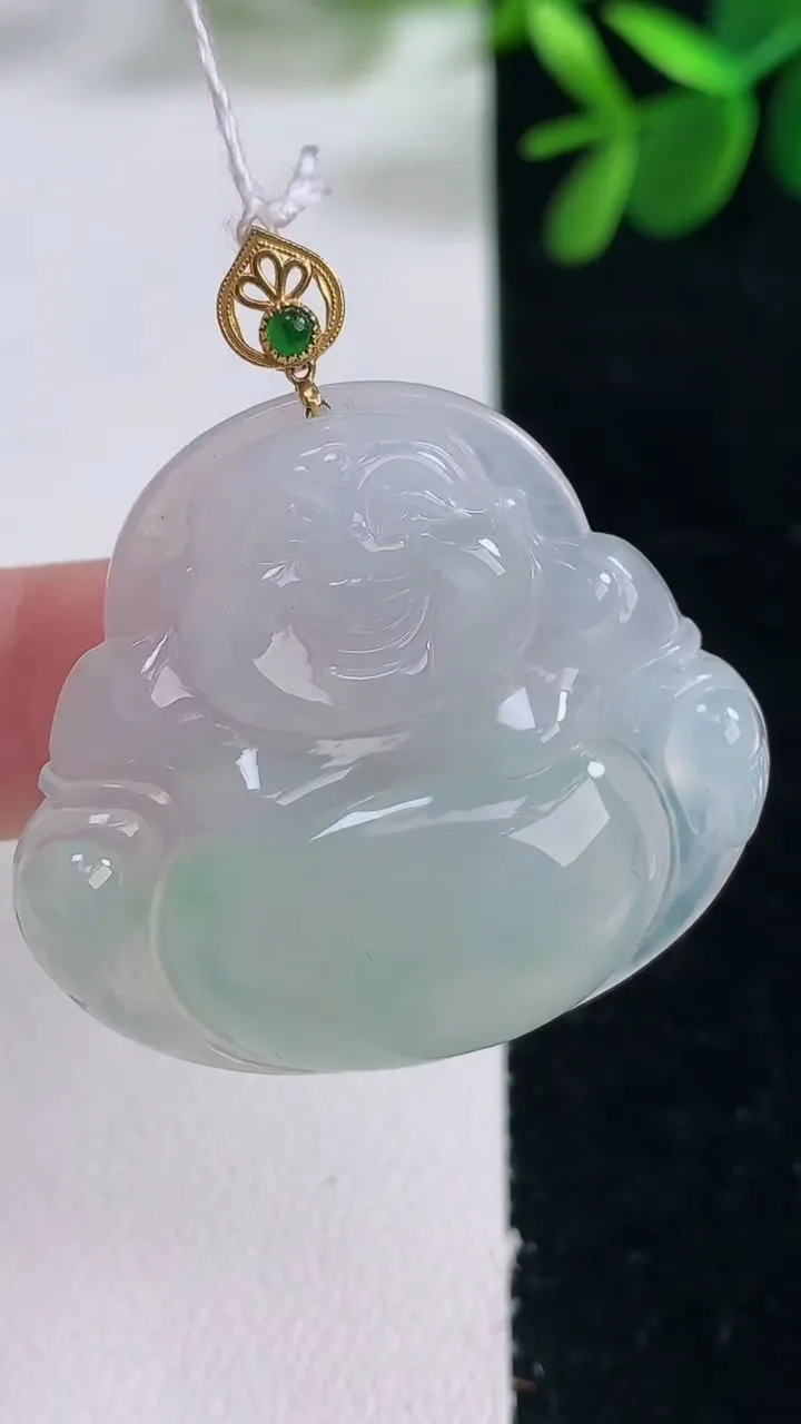 天然A货翡翠佛公吊坠，尺寸32.4-36-6.6，重量:11.94g
12月26日