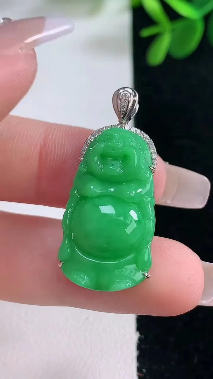 天然A货翡翠站佛 佛公吊坠，尺寸34.6-27-14.8-8.2，重量:5.75g
12月26日