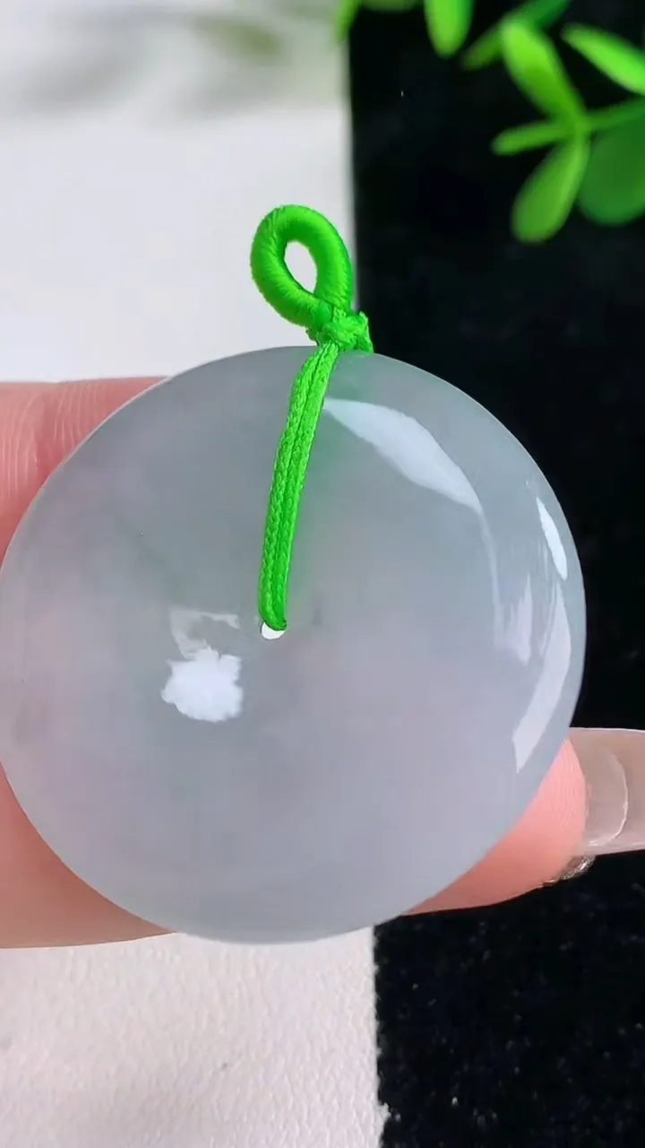 天然A货翡翠飘花平安扣吊坠，尺寸35-5.9，重量:16.13g
12月27日