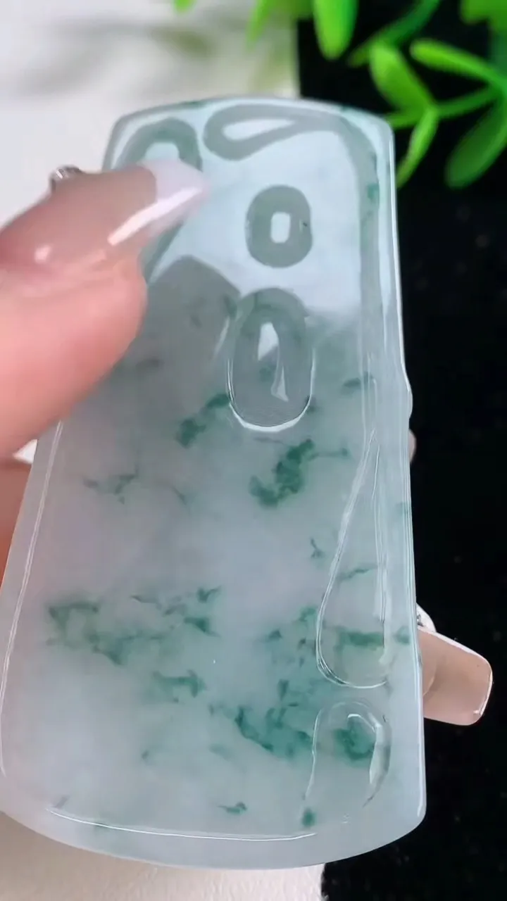 天然A货翡翠飘花文殊菩萨吊坠，尺寸67.7-37-5.9，重量:29.24g
12月27日