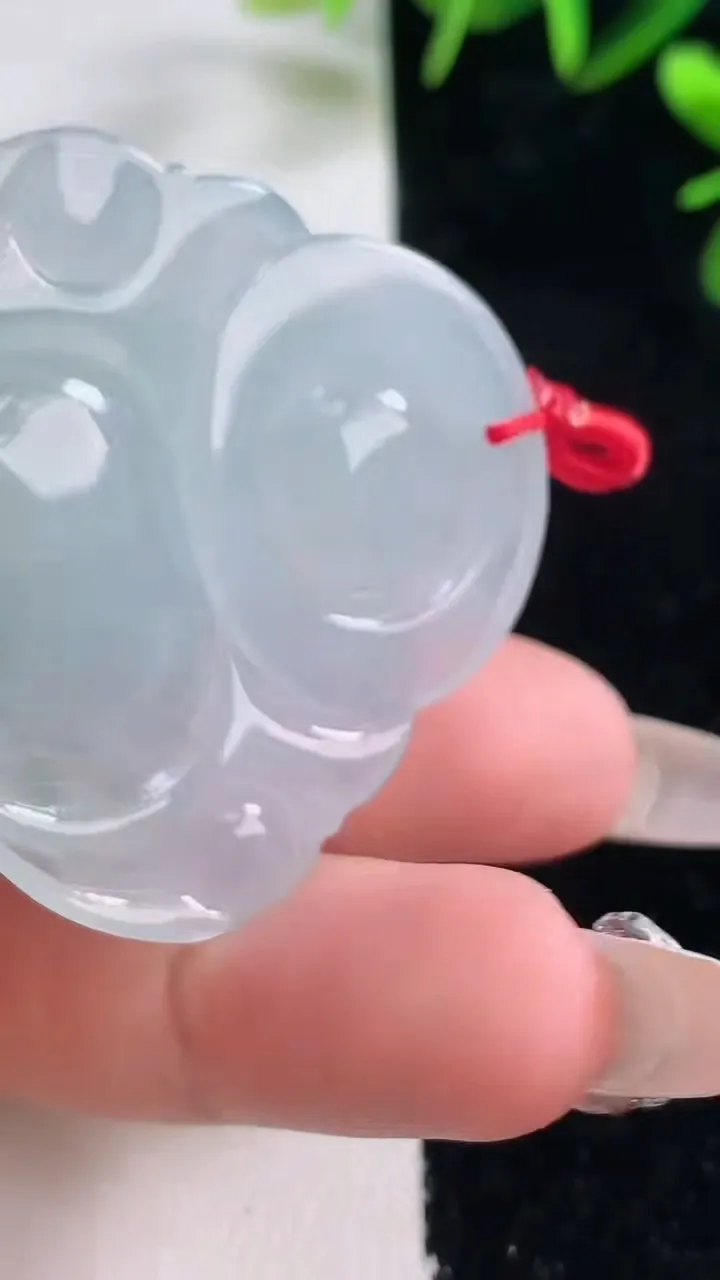 天然A货翡翠佛公吊坠，尺寸39-42.4-8.7，重量:21.22g
12月27日