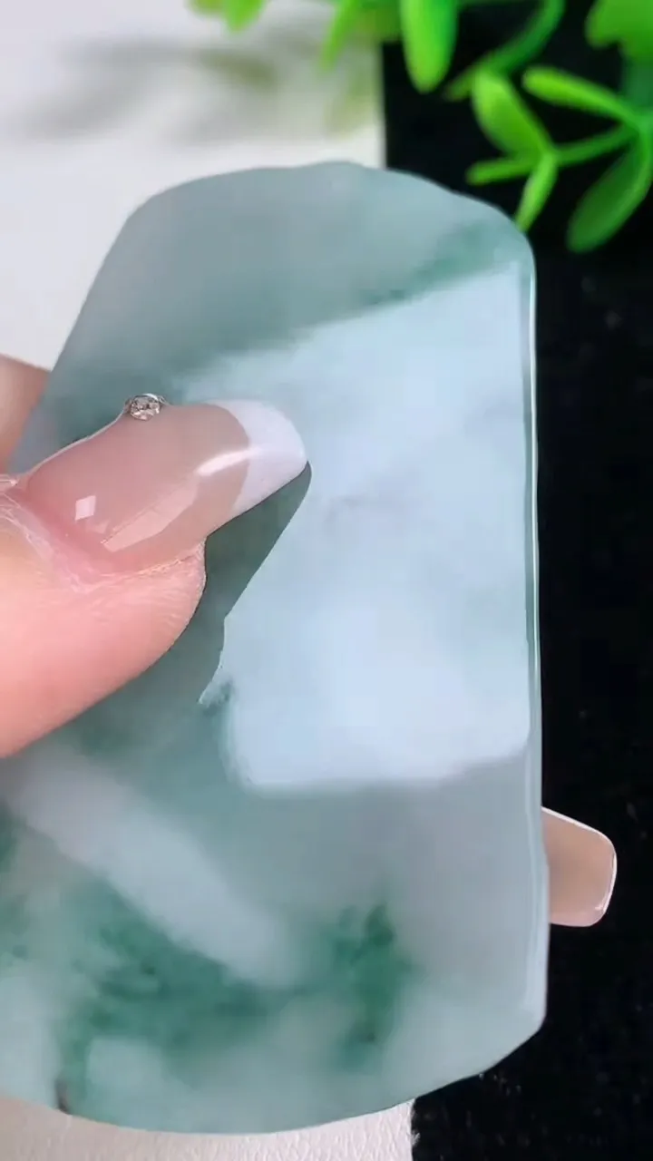 天然A货翡翠飘花文殊菩萨吊坠，尺寸68.3-45.7-5.4，重量:33.61g
12月27日