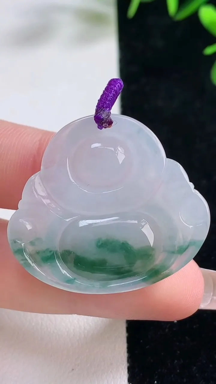 天然A货翡翠飘花佛公吊坠，尺寸30.6-34.5-6，重量:9.66g
12月27日