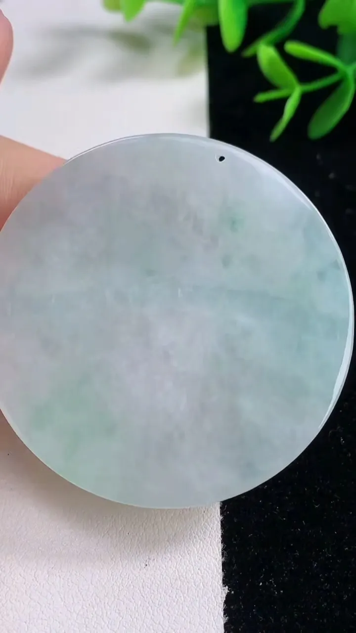 天然A货翡翠文殊菩萨吊坠，尺寸53-5.2，重量:32.28g
12月27日