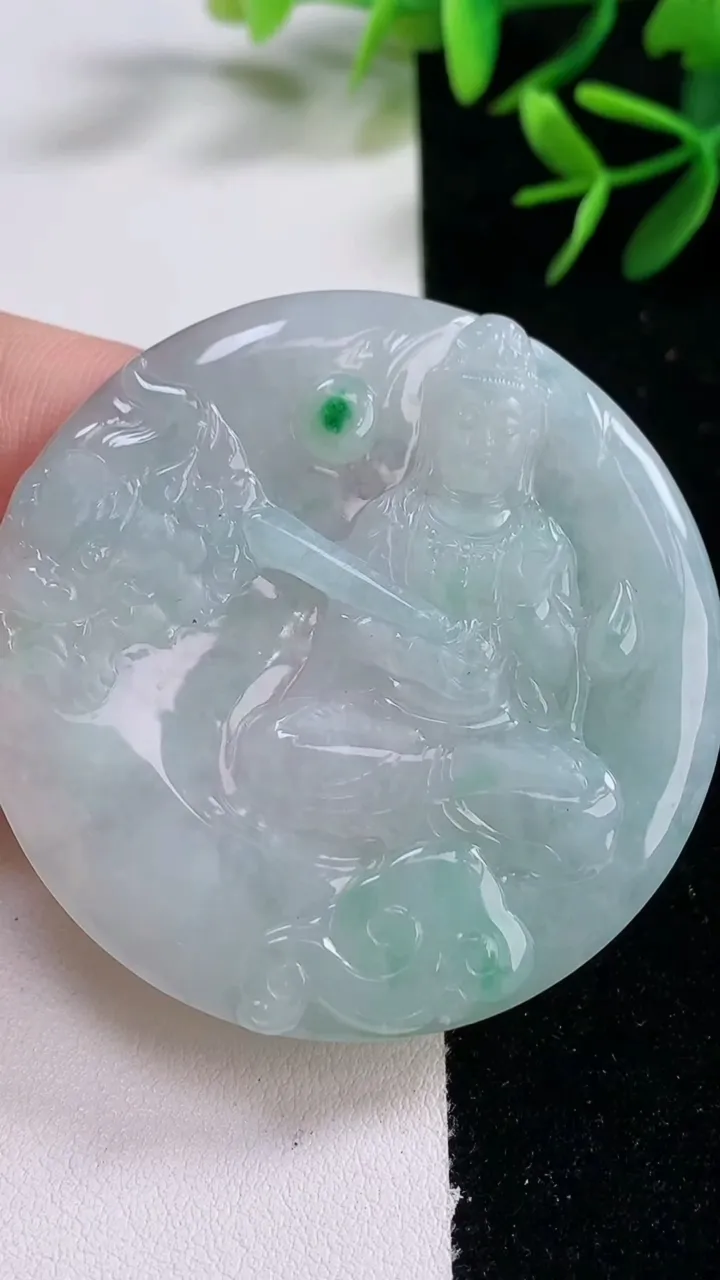 天然A货翡翠文殊菩萨吊坠，尺寸53-5.2，重量:32.28g
12月27日