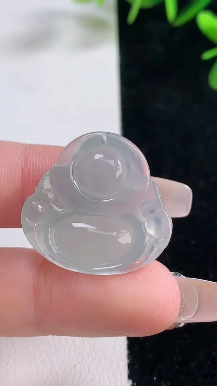 天然A货翡翠佛公吊坠，尺寸23.8-25-6，重量:5.19g
12月27日