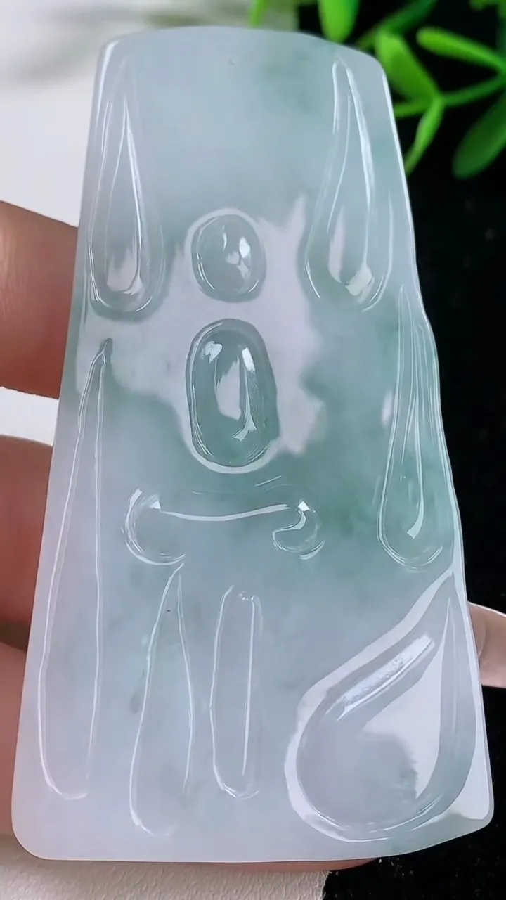 天然A货翡翠祥龙观音菩萨吊坠，尺寸73.3-38.7-7，重量:39.25g
12月27日