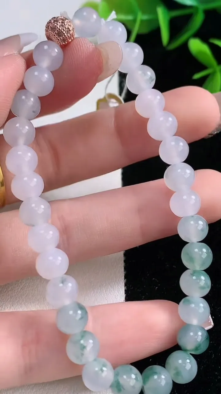 天然A货翡翠种飘花圆珠手串，尺寸7-30颗，重量:16.04g12月27日
工厂直销收藏佳品,种好水