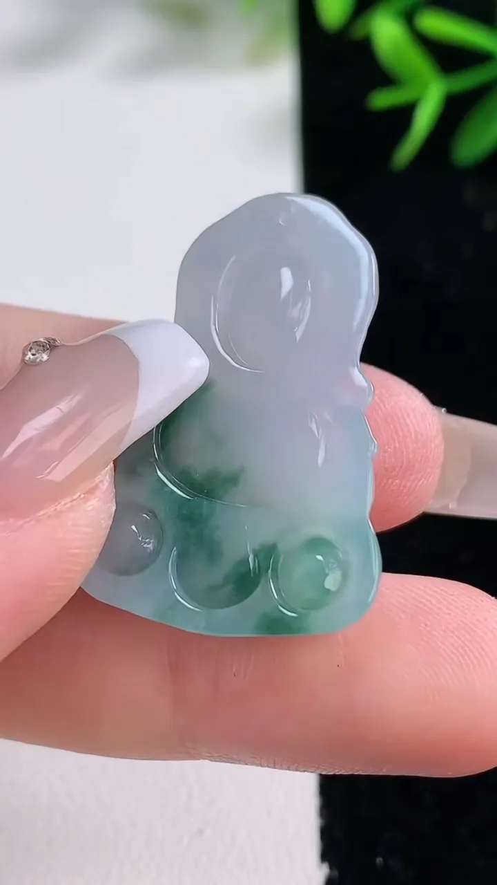 天然A货翡翠飘花宝宝佛吊坠，尺寸32-21.8-6，重量:6.58g
12月27日