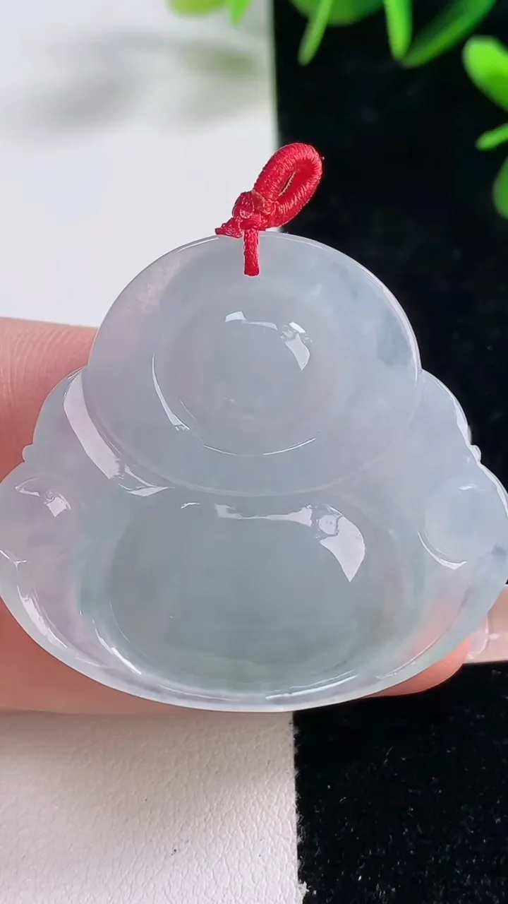 天然A货翡翠佛公吊坠，尺寸39-42.4-8.7，重量:21.22g
12月27日