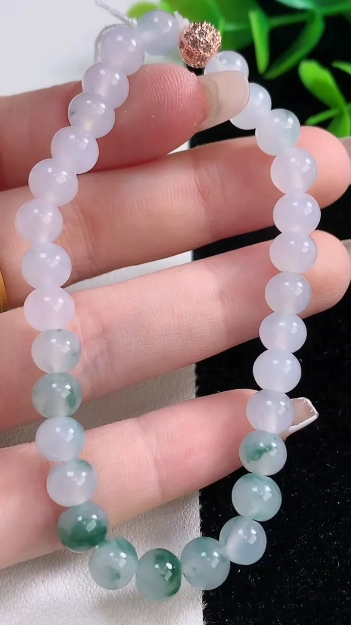 天然A货翡翠种飘花圆珠手串，尺寸7-30颗，重量:16.04g12月27日
工厂直销收藏佳品,种好水足，色泽均匀，有种有色，上手高大气！