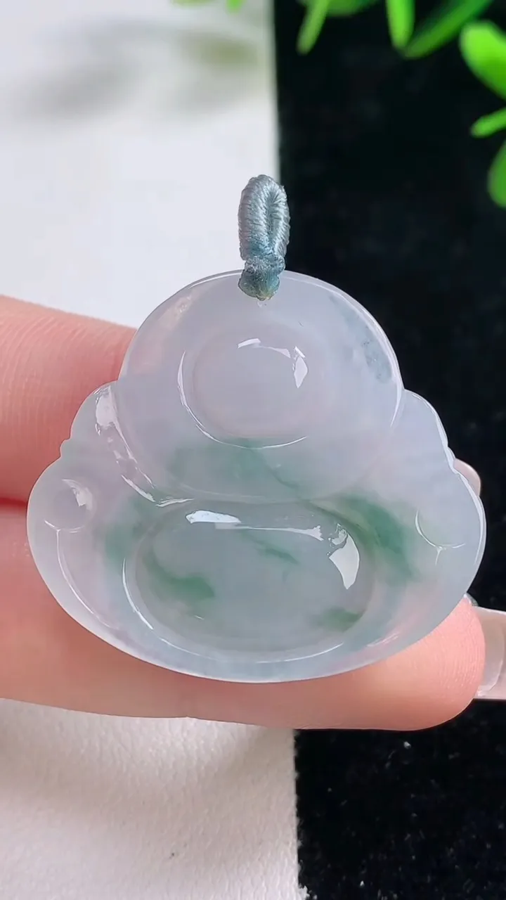 天然A货翡翠冰种飘花佛公吊坠，尺寸31-34.2-5.6，重量:9.46g
12月27日