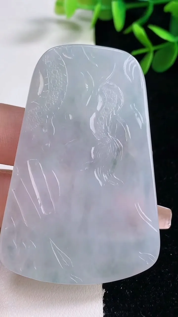 天然A货翡翠祥龙阿弥陀佛吊坠，尺寸64-43-5.4，重量:32.62g
12月27日