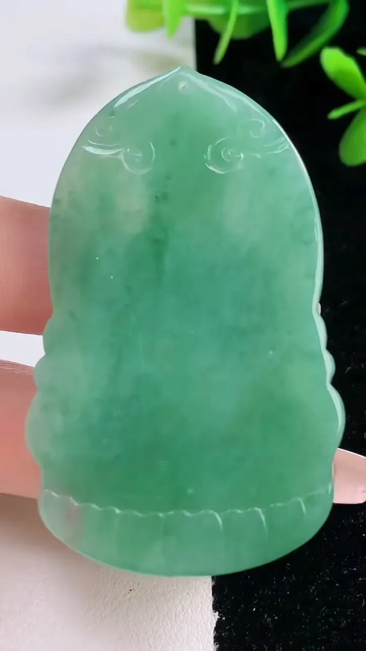 天然A货翡翠阿弥陀佛吊坠，尺寸60.2-37.8-5.4，重量:26.26g
12月27日