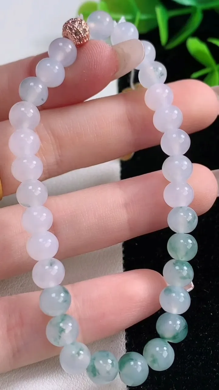 天然A货翡翠种飘花圆珠手串，尺寸7-30颗，重量:16.04g12月27日
工厂直销收藏佳品,种好水