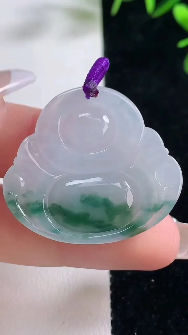 天然A货翡翠飘花佛公吊坠，尺寸30.6-34.5-6，重量:9.66g
12月27日