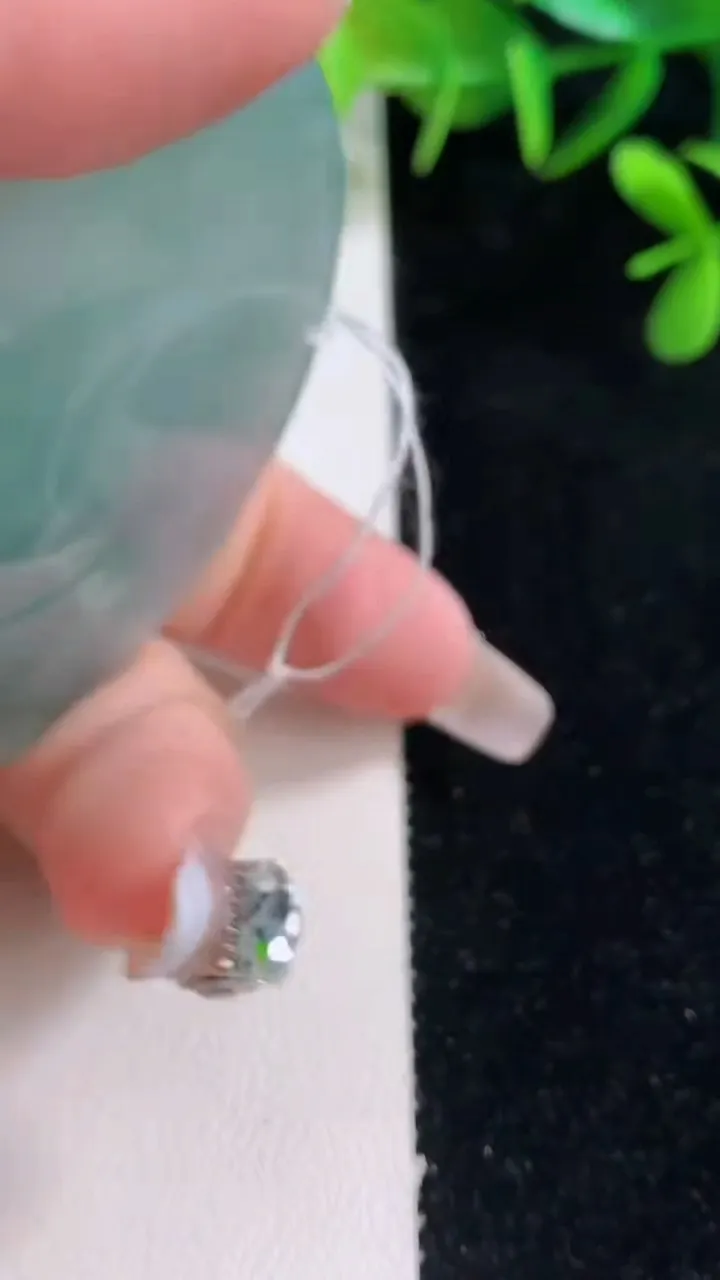 天然A货翡翠祥龙财神爷吊坠，尺寸57.4-7.3，重量:48.13g
12月28日