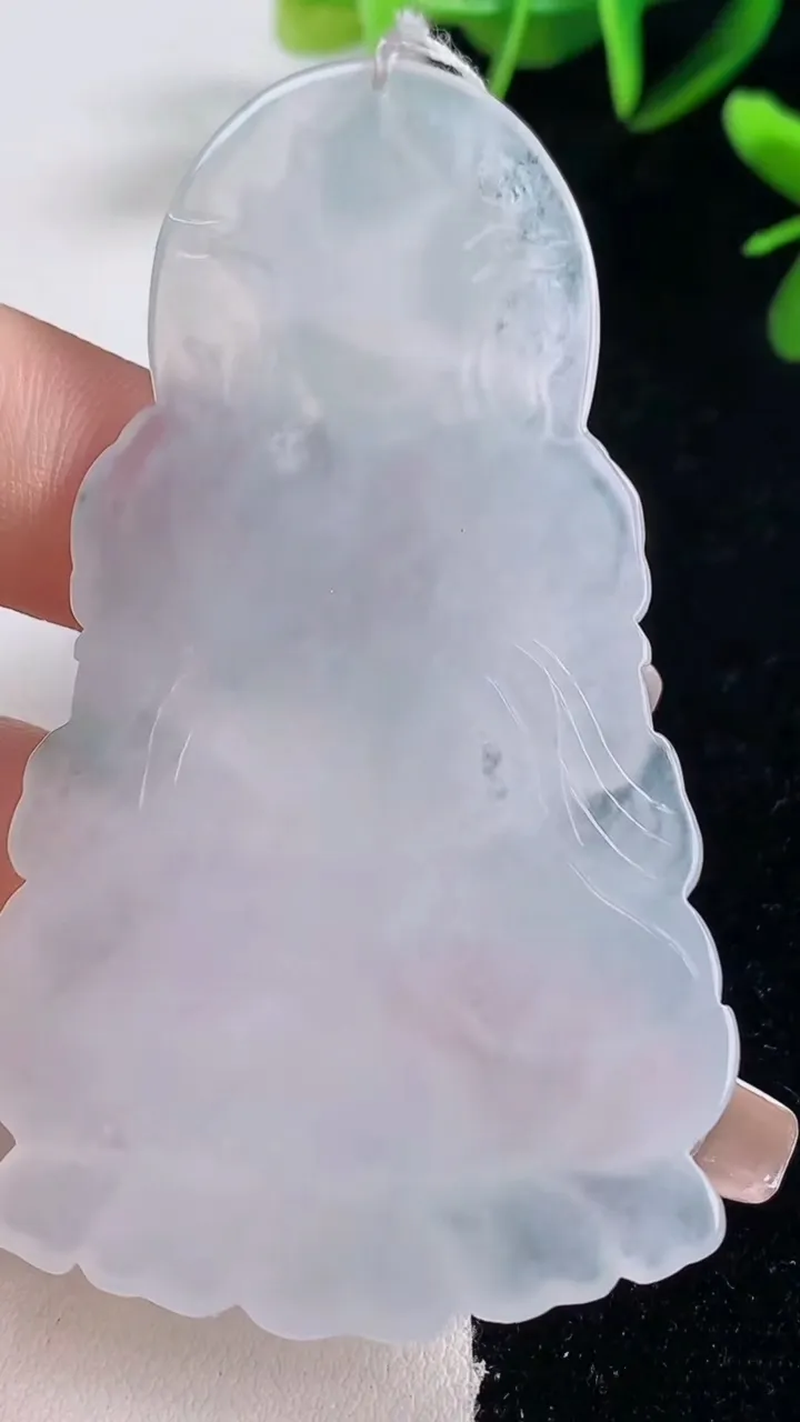 天然A货翡翠冰种飘花度母观音吊坠，尺寸72.3-42-6，重量:32.00g
12月28日