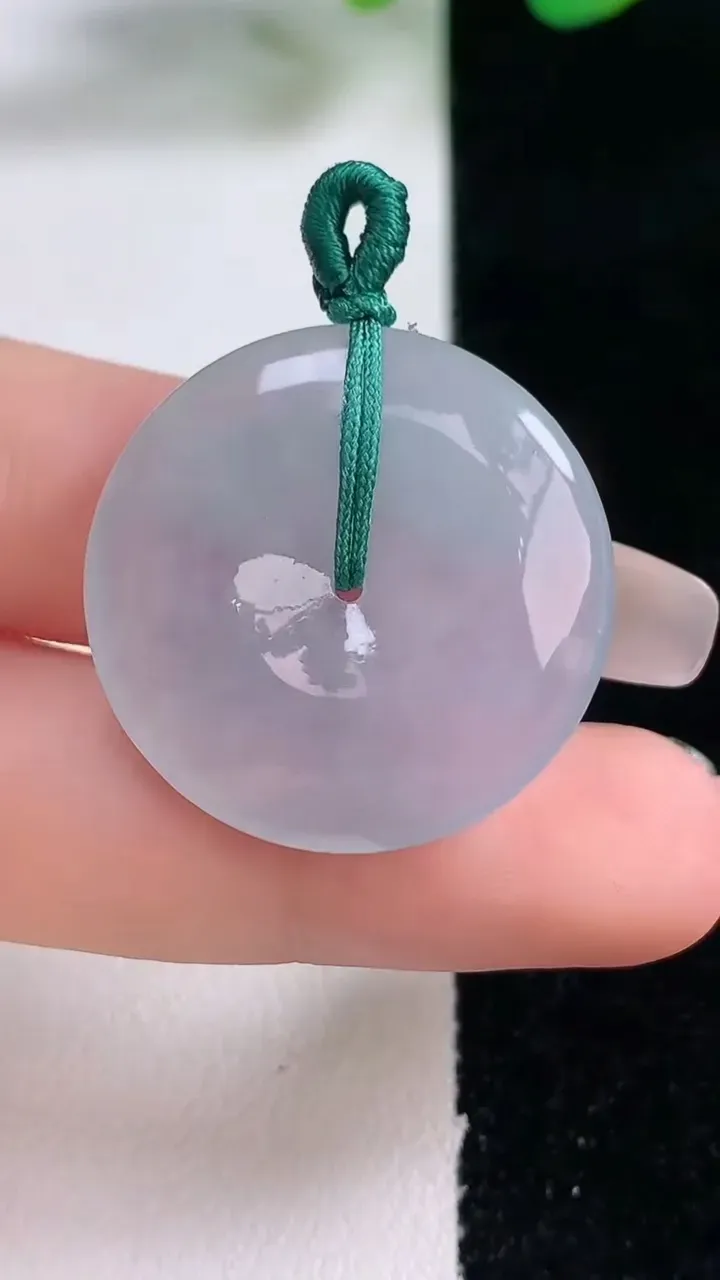 天然A货翡翠紫罗兰平安扣吊坠，尺寸26.4-5.5，重量:8.19g
12月28日