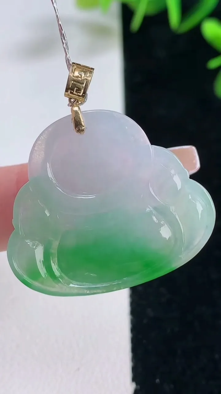 天然A货翡翠佛公吊坠，尺寸27-31.4-5.2，重量:6.87g
12月28日