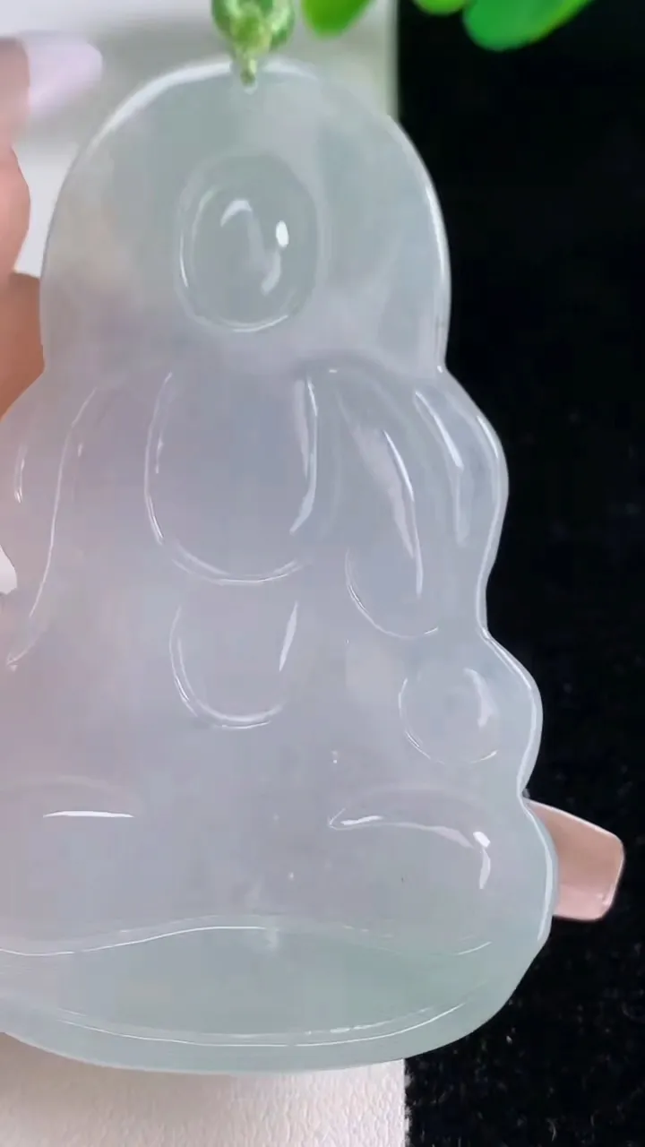 天然A货翡翠度母观音吊坠，尺寸66.6-39.6-5.9，重量:28.79g
12月28日