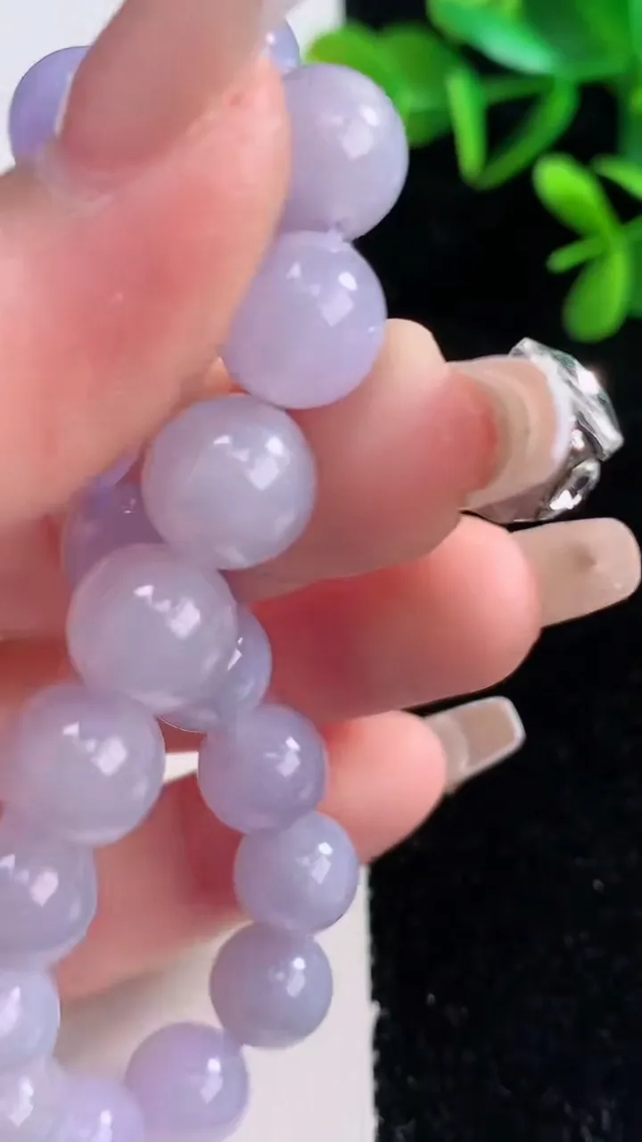 天然A货翡翠紫罗兰圆珠手串，尺寸9.3-19颗，重量:29.38g12月28日
工厂直销收藏佳品,种好水足，色泽均匀，有种有色，上手高大气！