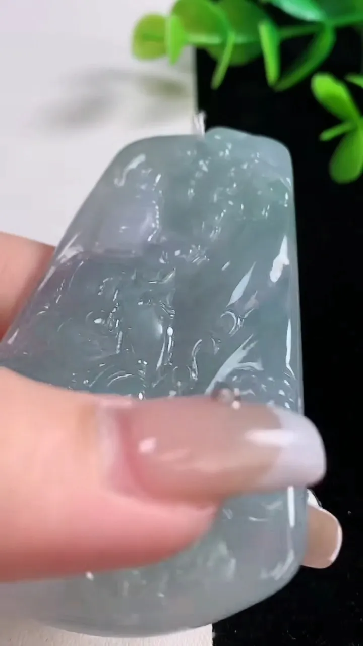 天然A货翡翠飘花文殊菩萨吊坠，尺寸74.8-48-5.8，重量:48.12g
12月28日