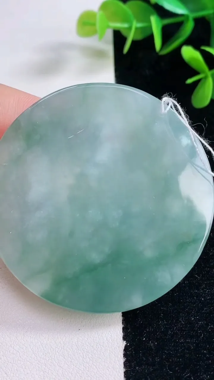 天然A货翡翠祥龙财神爷吊坠，尺寸57.4-7.3，重量:48.13g
12月28日