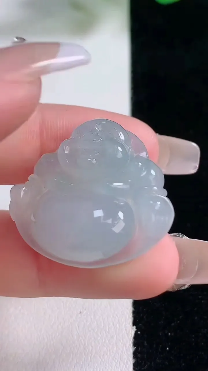 天然A货翡翠佛公吊坠，尺寸25-29.5-7.6，重量:8.21g
12月28日