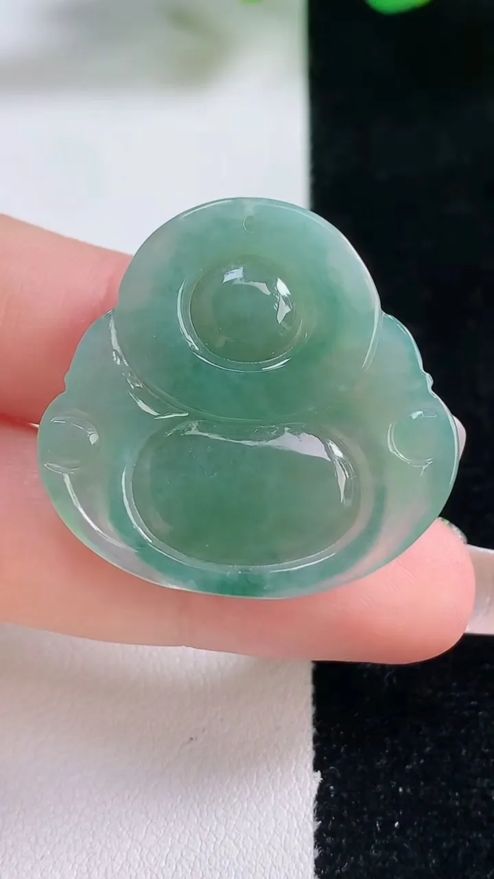 天然A货翡翠佛公吊坠，尺寸30-31.8-4.6，重量:7.67g
12月28日