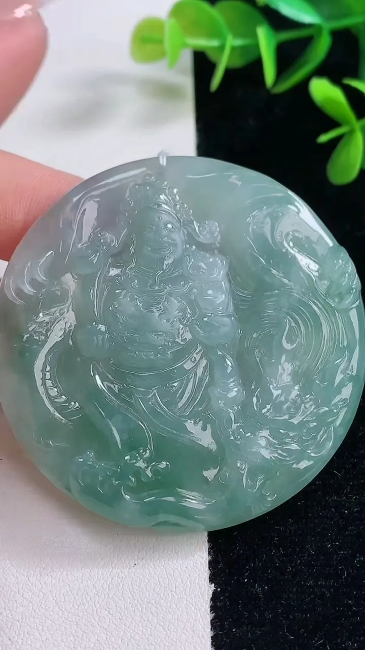天然A货翡翠祥龙财神爷吊坠，尺寸57.4-7.3，重量:48.13g
12月28日