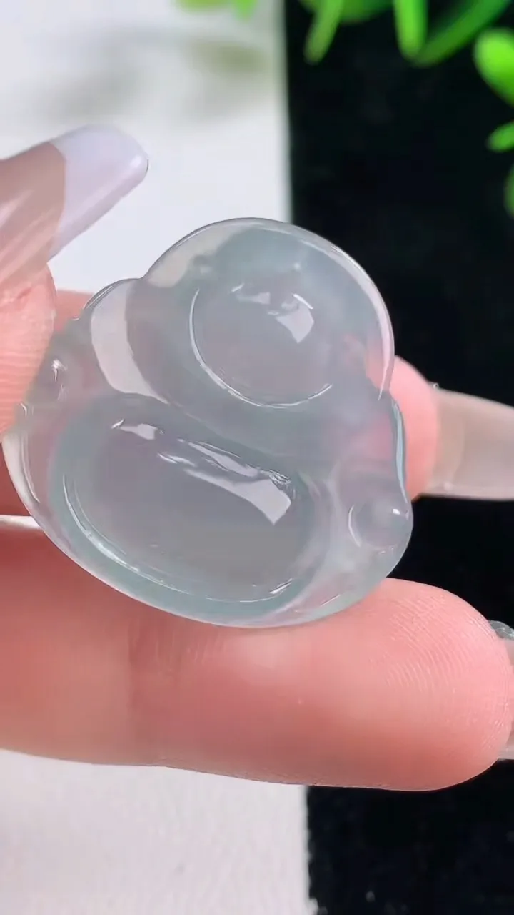 天然A货翡翠佛公吊坠，尺寸26-28-5.8，重量:6.17g
12月28日