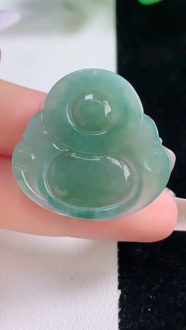 天然A货翡翠佛公吊坠，尺寸30-31.8-4.6，重量:7.67g
12月28日