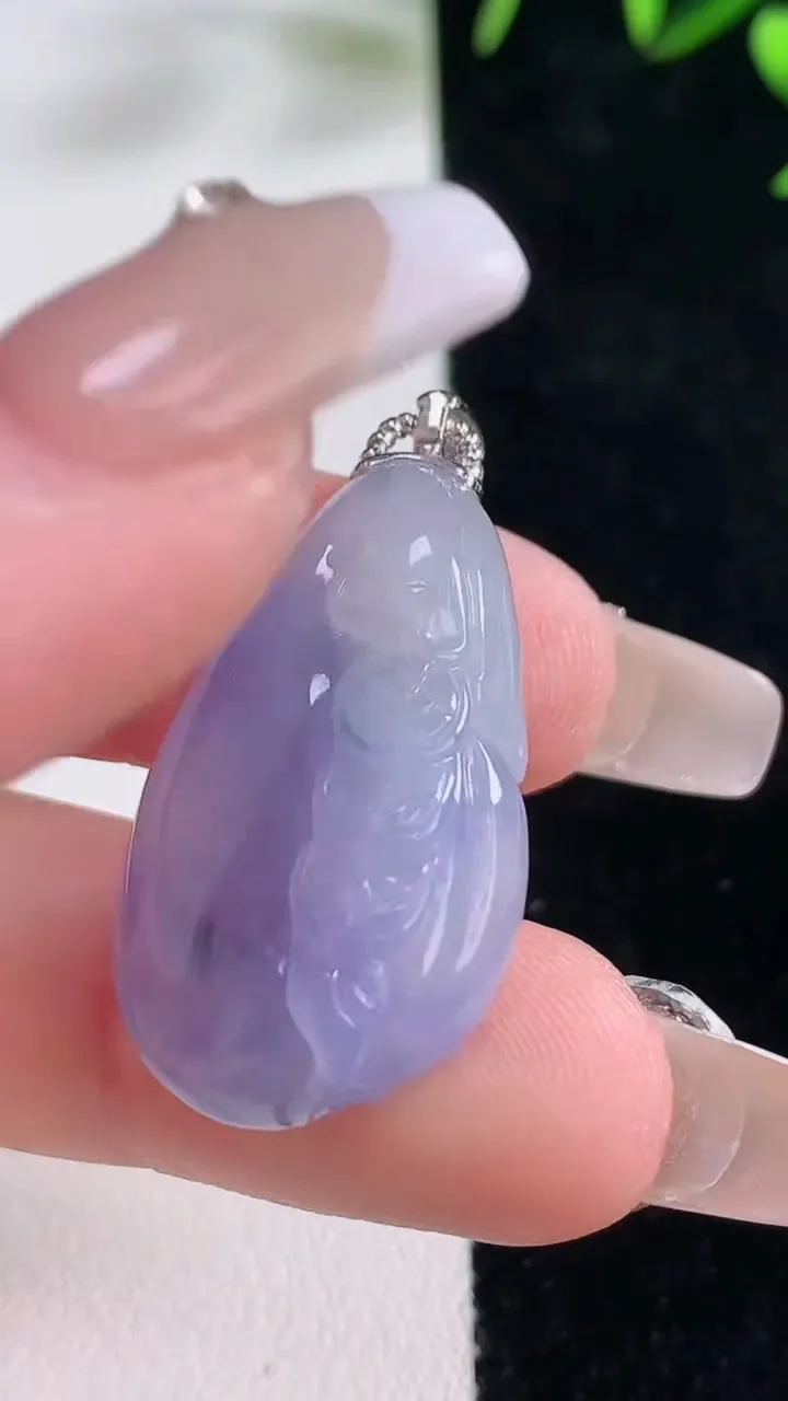 天然A货翡翠18K金紫罗兰福袋吊坠，尺寸29.2-17-7.9，重量:7.51g
12月28日