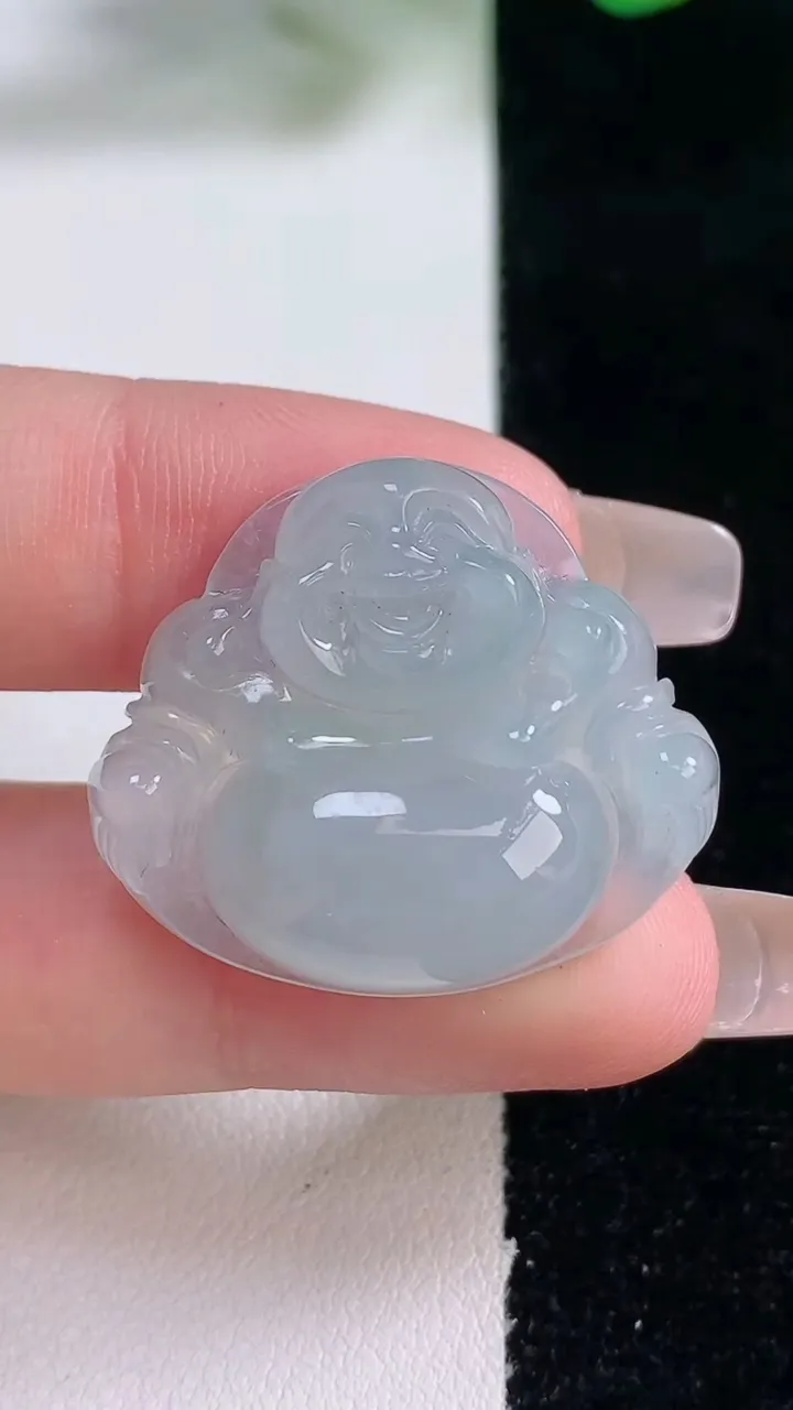 天然A货翡翠佛公吊坠，尺寸25-29.5-7.6，重量:8.21g
12月28日