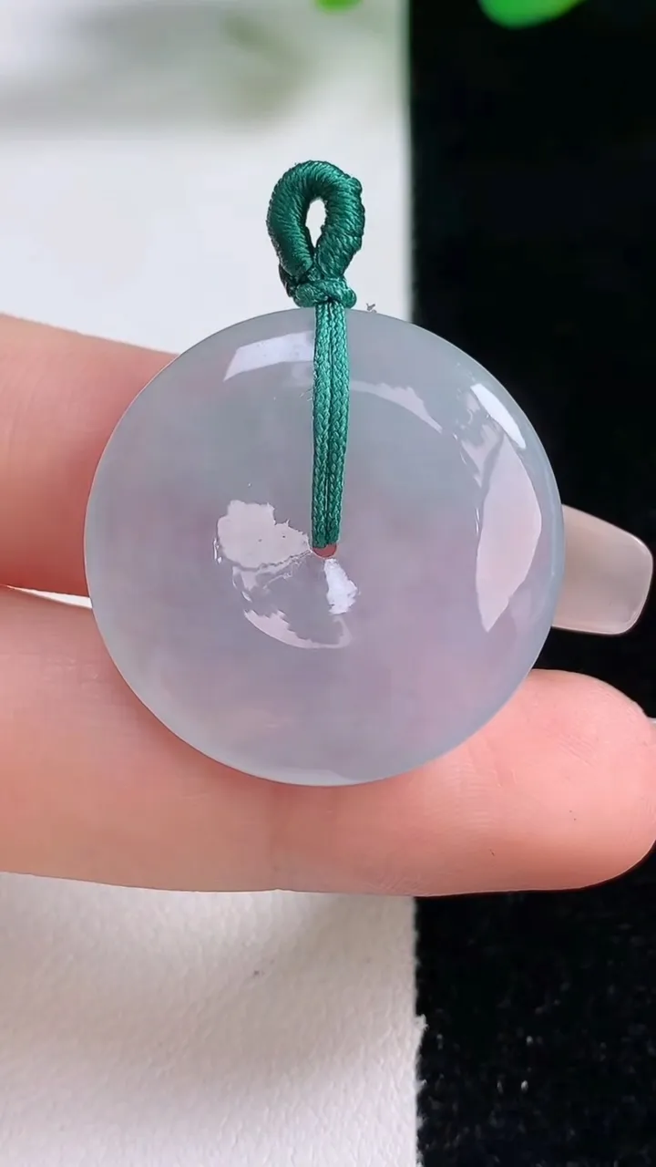 天然A货翡翠紫罗兰平安扣吊坠，尺寸26.4-5.5，重量:8.19g
12月28日