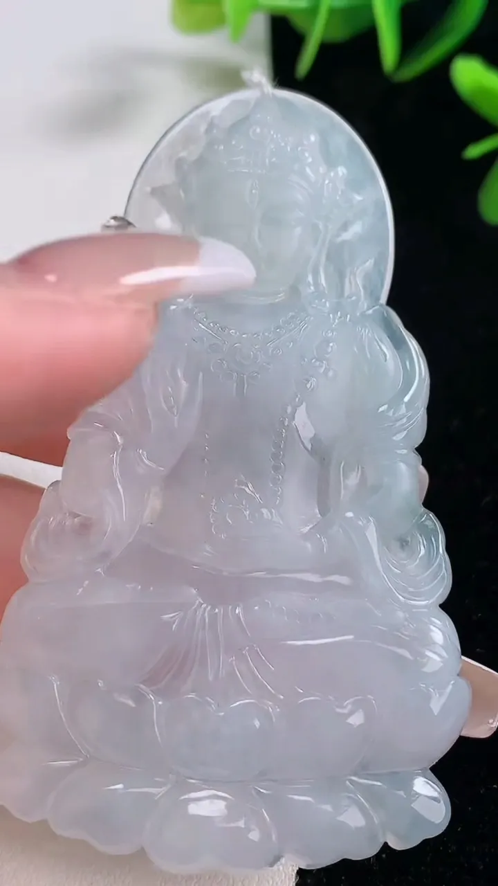 天然A货翡翠冰种飘花度母观音吊坠，尺寸72.3-42-6，重量:32.00g
12月28日